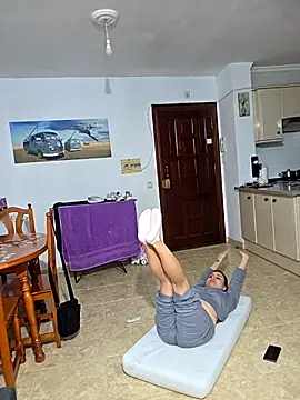 Snapshot of 7milo chatting on April 3, 2026, 10:05 pm 7milo online show from April 3, 2026, 10:05 pm