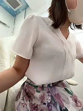 mayumichan13 online show from April 21, 2026, 5:25 am
