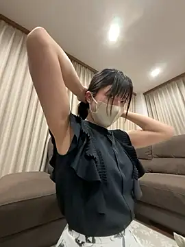mayumichan13 online show from April 21, 2026, 8:37 pm