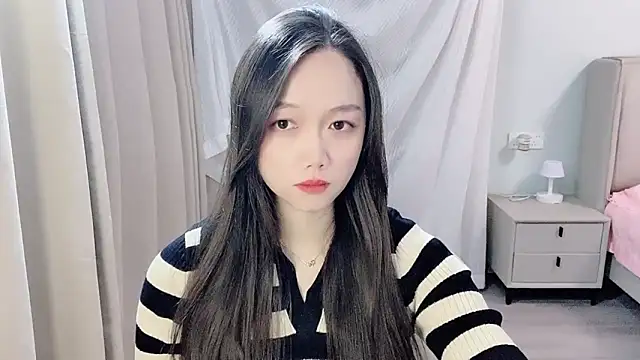 Snapshot of BoiI2u chatting on November 17, 2025, 3:49 pm BoiI2u online show from November 17, 2025, 3:49 pm