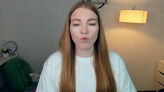 LavetaShiroma online show from November 27, 2025, 8:42 pm