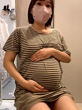 Snapshot of yun_cute chatting on November 16, 2025, 1:05 pm yun cute online show from November 16, 2025, 1:05 pm