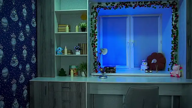 Snapshot of CleotildeBijan chatting on November 17, 2025, 3:38 pm CleotildeBijan online show from November 17, 2025, 3:38 pm