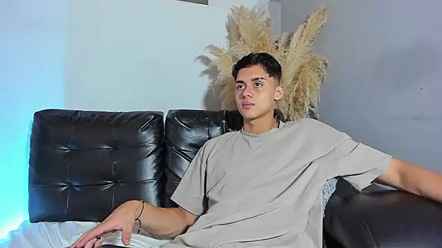 Snapshot of ZeusBrant chatting on March 20, 2026, 1:45 pm ZeusBrant online show from March 20, 2026, 1:45 pm