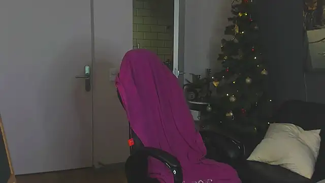 JacobBrat online show from December 3, 2025, 6:57 am