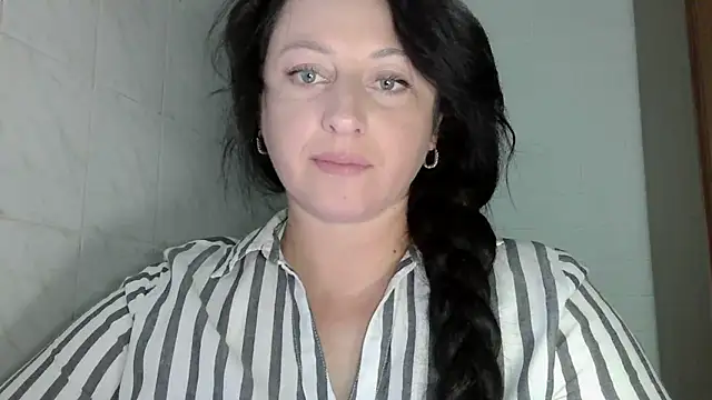 Snapshot of MelinaAx chatting on June 11, 2026, 7:16 am MelinaAx online show from June 11, 2026, 7:16 am