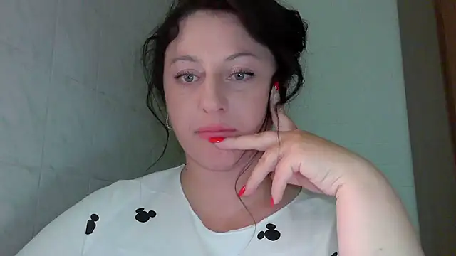 Snapshot of MelinaAx chatting on June 14, 2026, 7:26 pm MelinaAx online show from June 14, 2026, 7:26 pm