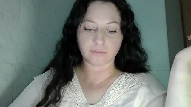 Snapshot of MelinaAx chatting on June 11, 2026, 7:22 pm MelinaAx online show from June 11, 2026, 7:22 pm