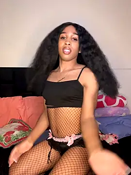 Snapshot of Weendolyn_ chatting on December 1, 2025, 4:13 am Weendolyn online show from December 1, 2025, 4:13 am