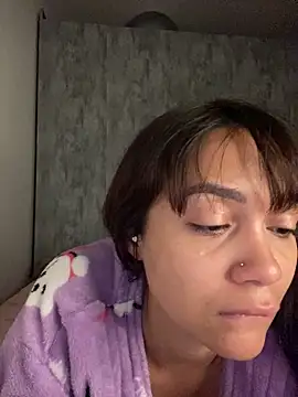 carolsapequinha online show from May 14, 2026, 10:34 am