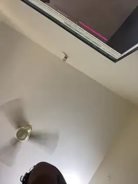 Snapshot of calibrow chatting on February 28, 2026, 6:02 am calibrow online show from February 28, 2026, 6:02 am