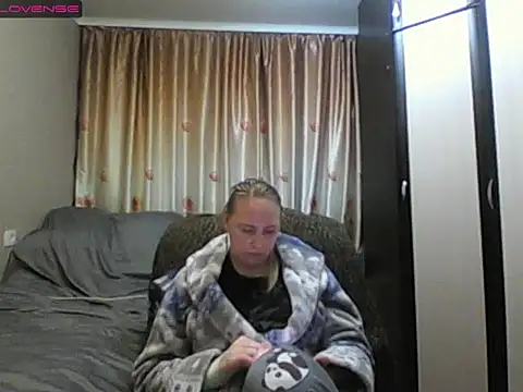 Snapshot of JenniDeep chatting on March 10, 2026, 7:29 pm JenniDeep online show from March 10, 2026, 7:29 pm