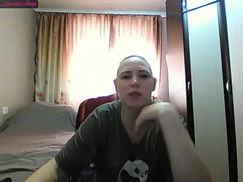 Snapshot of JenniDeep chatting on February 15, 2026, 5:52 am JenniDeep online show from February 15, 2026, 5:52 am