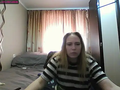 JenniDeep online show from March 31, 2026, 7:43 am