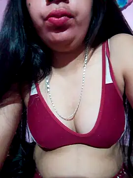 Snapshot of isha_sharma2002 chatting on November 17, 2025, 1:26 pm isha sharma2002 online show from November 17, 2025, 1:26 pm