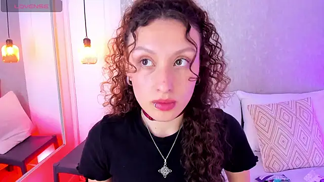 Martina 077 online show from April 21, 2026, 1:42 am