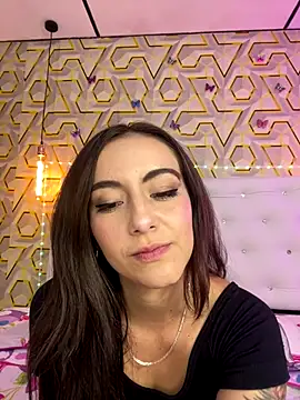 MelanyyJhonson15 online show from November 30, 2025, 11:38 pm