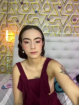 MelanyyJhonson15 online show from April 19, 2026, 3:07 am
