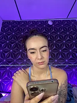 Snapshot of MelanyyJhonson15 chatting on June 22, 2026, 9:23 pm MelanyyJhonson15 online show from June 22, 2026, 9:23 pm
