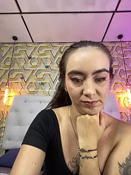 Snapshot of MelanyyJhonson15 chatting on June 5, 2026, 8:25 pm MelanyyJhonson15 online show from June 5, 2026, 8:25 pm