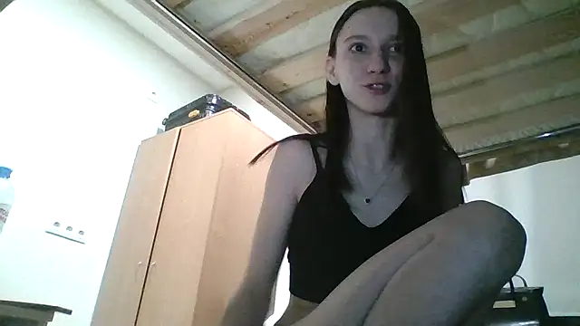 AlineZex online show from November 17, 2025, 6:01 pm