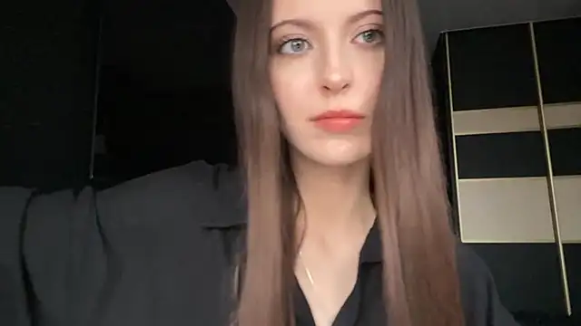 BarredHelenium online show from November 13, 2025, 11:47 am