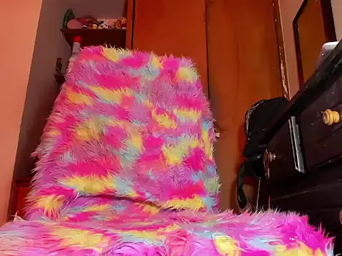 saracush17 online show from November 29, 2025, 2:39 pm