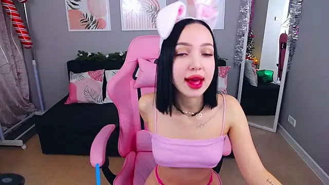 Snapshot of AlisenPlam chatting on December 16, 2025, 7:45 am AlisenPlam online show from December 16, 2025, 7:45 am