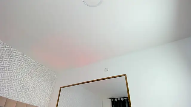 Snapshot of Sasha_Wolff chatting on February 26, 2026, 8:31 pm Sasha Wolff online show from February 26, 2026, 8:31 pm