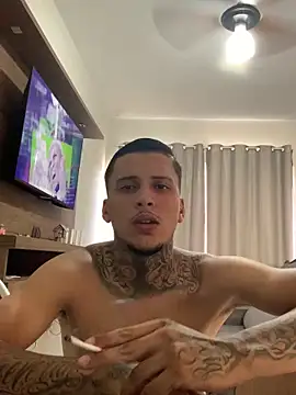 Snapshot of Ryanzl017 chatting on December 22, 2025, 8:20 pm Ryanzl017 online show from December 22, 2025, 8:20 pm