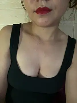 Snapshot of Diana-sexyy chatting on August 3, 2026, 5:15 am Diana-sexyy online show from August 3, 2026, 5:15 am