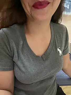 Snapshot of Diana-sexyy chatting on August 1, 2026, 2:04 pm Diana-sexyy online show from August 1, 2026, 2:04 pm