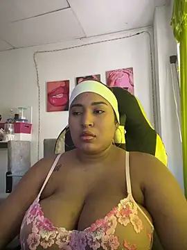 Snapshot of morena-2025 chatting on June 11, 2026, 2:58 pm morena-2025 online show from June 11, 2026, 2:58 pm