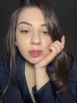 Snapshot of Lovynna chatting on May 10, 2026, 5:37 pm Lovynna online show from May 10, 2026, 5:37 pm