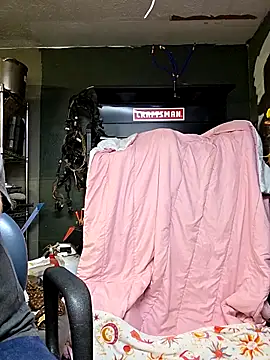 Snapshot of Txweld69 chatting on November 13, 2025, 1:15 pm Txweld69 online show from November 13, 2025, 1:15 pm