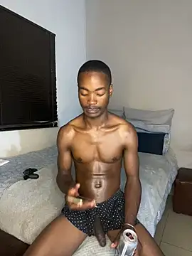 Snapshot of Boytoy_BigD chatting on December 19, 2025, 7:16 pm Boytoy BigD online show from December 19, 2025, 7:16 pm