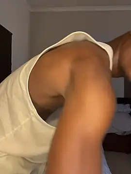 Snapshot of Boytoy_BigD chatting on December 17, 2025, 3:39 pm Boytoy BigD online show from December 17, 2025, 3:39 pm