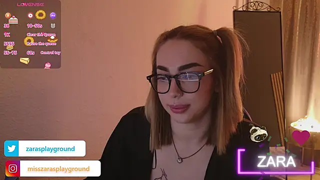ZarasPlayground online show from April 28, 2026, 7:29 pm