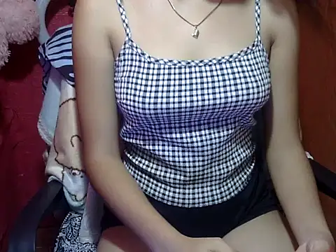 Snapshot of Exotic_Pinay18 chatting on July 1, 2026, 1:17 am Exotic Pinay18 online show from July 1, 2026, 1:17 am