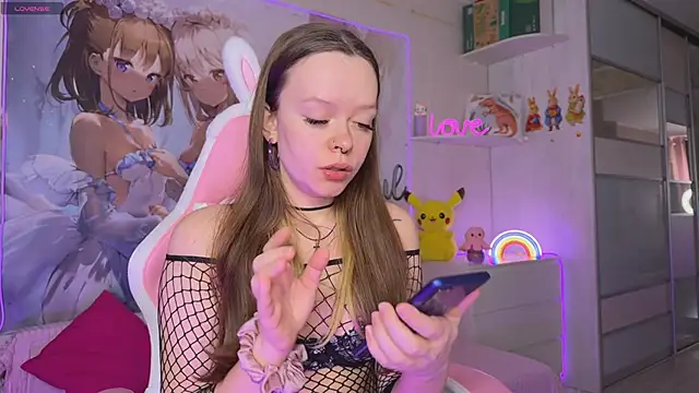 CheekySashaCharm online show from February 5, 2026, 7:37 am