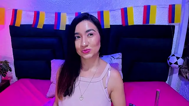 Snapshot of VictoriaRouge_ chatting on July 14, 2026, 8:59 pm VictoriaRouge online show from July 14, 2026, 8:59 pm