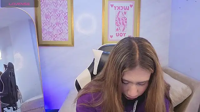 Evy Luxx v online show from March 7, 2026, 3:46 am