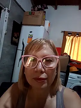 SexyMilf1211 online show from March 21, 2026, 4:44 pm