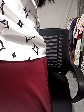 Snapshot of -Bella-a chatting on March 25, 2026, 3:17 am -Bella-a online show from March 25, 2026, 3:17 am