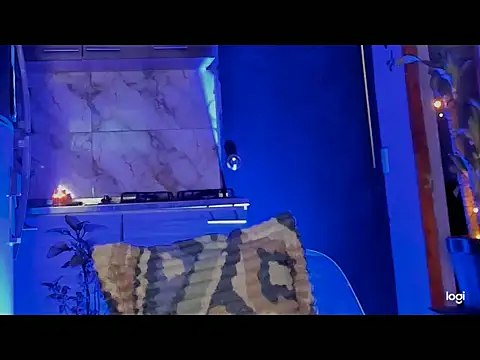 aprille15 online show from February 11, 2026, 1:44 pm