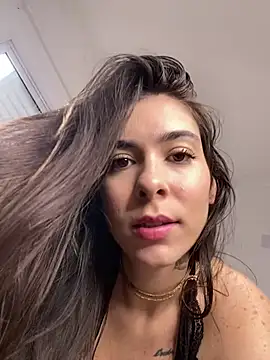 Snapshot of fer-nanda chatting on July 7, 2026, 3:15 pm fer-nanda online show from July 7, 2026, 3:15 pm