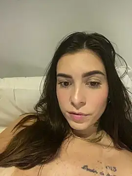 Snapshot of fer-nanda chatting on February 4, 2026, 11:22 pm fer-nanda online show from February 4, 2026, 11:22 pm