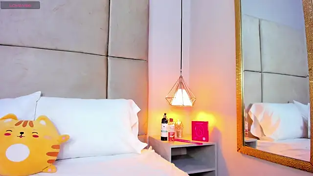 Snapshot of angelaG1 chatting on March 11, 2026, 8:03 pm angelaG1 online show from March 11, 2026, 8:03 pm