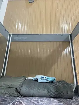 Snapshot of sara-xx chatting on December 4, 2025, 2:21 am sara-xx online show from December 4, 2025, 2:21 am