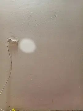 Snapshot of sara-xx chatting on December 15, 2025, 2:17 am sara-xx online show from December 15, 2025, 2:17 am